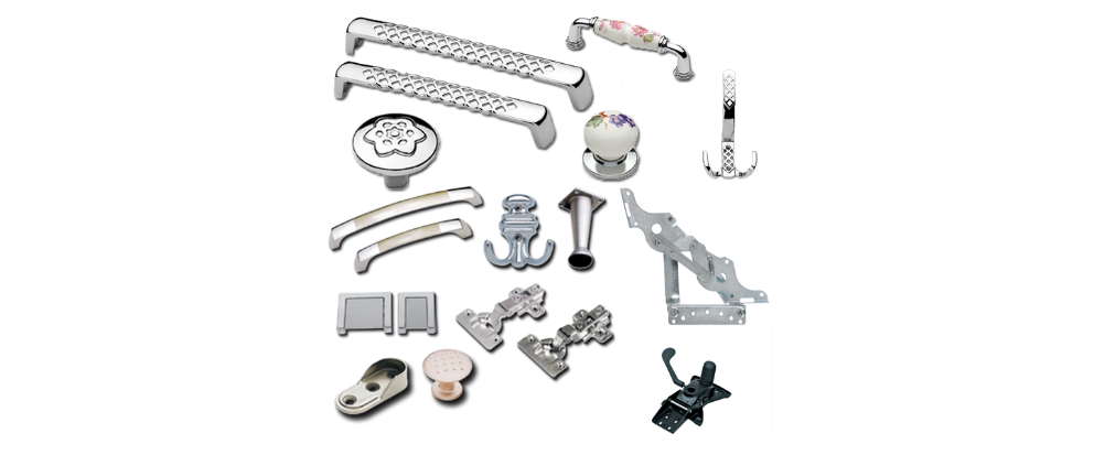 Çeşitli mutfak ve banyo mobilya aksesuarları, kulplar, menteşeler