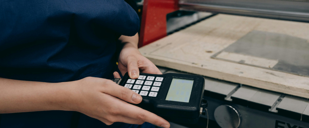Ergonomik tasarımlı CNC el çarkı kontrol ünitesi